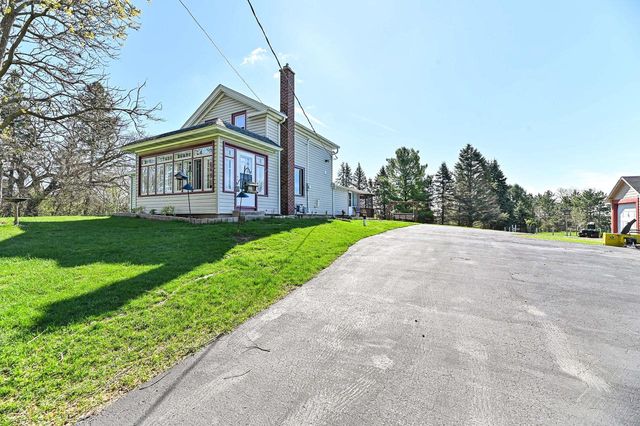 S51W30943 Old Village ROAD, Mukwonago, WI 53149