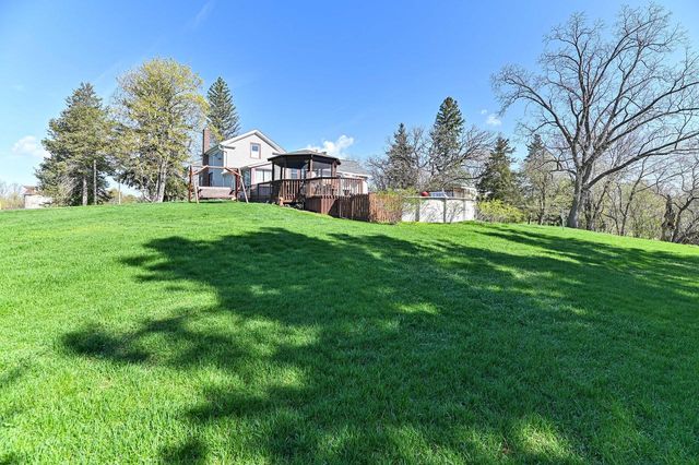 S51W30943 Old Village ROAD, Mukwonago, WI 53149