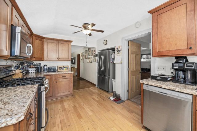 S51W30943 Old Village ROAD, Mukwonago, WI 53149
