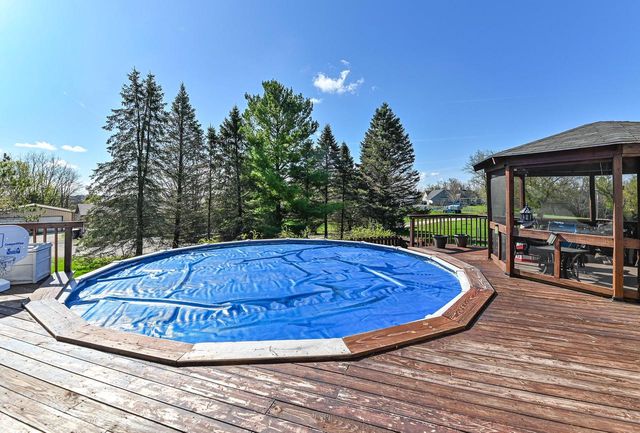 S51W30943 Old Village ROAD, Mukwonago, WI 53149