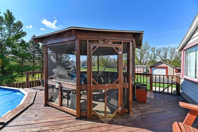S51W30943 Old Village ROAD, Mukwonago, WI 53149