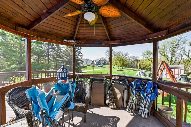 S51W30943 Old Village ROAD, Mukwonago, WI 53149