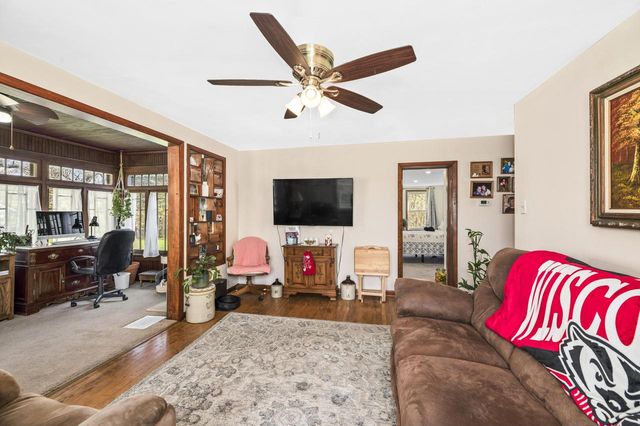 S51W30943 Old Village ROAD, Mukwonago, WI 53149