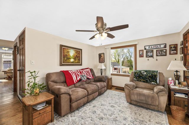S51W30943 Old Village ROAD, Mukwonago, WI 53149