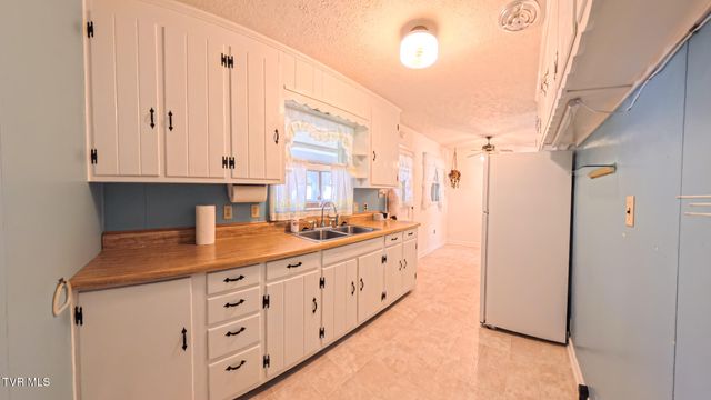 212 Hemlock Road, Bristol, TN 37620