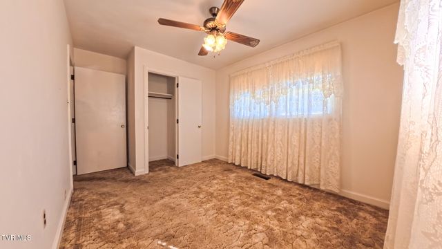 212 Hemlock Road, Bristol, TN 37620