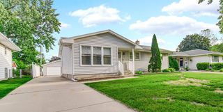 250 Sycamore Lane, Munster, IN 46321