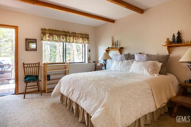 1531 Alta Sierra Road, Wofford Heights, CA 93285