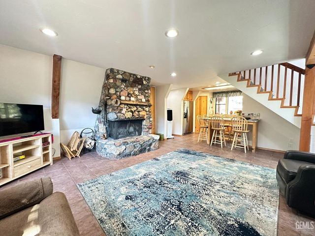 1531 Alta Sierra Road, Wofford Heights, CA 93285