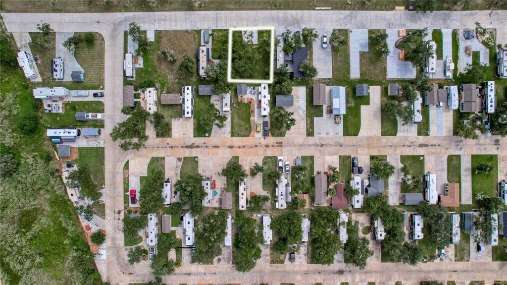 1406 W Corpus Christi St 58, Rockport, TX 78382 — photo 4