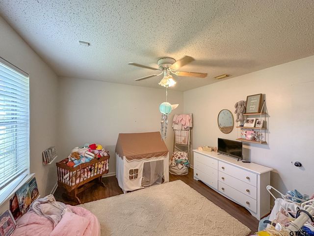 3727 Linda Kaye Dr, Longview, TX 75604