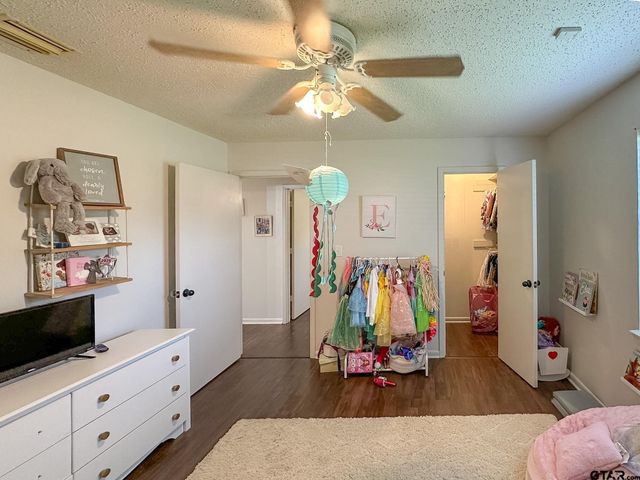 3727 Linda Kaye Dr, Longview, TX 75604