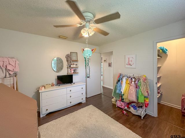 3727 Linda Kaye Dr, Longview, TX 75604