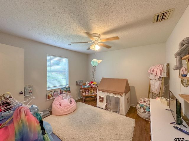 3727 Linda Kaye Dr, Longview, TX 75604
