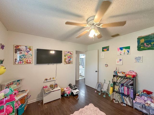 3727 Linda Kaye Dr, Longview, TX 75604