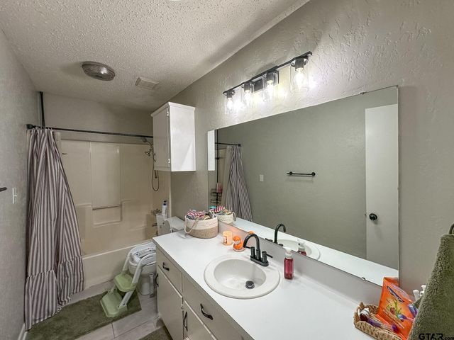 3727 Linda Kaye Dr, Longview, TX 75604