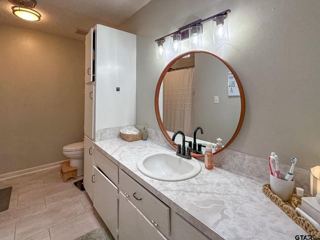 3727 Linda Kaye Dr, Longview, TX 75604