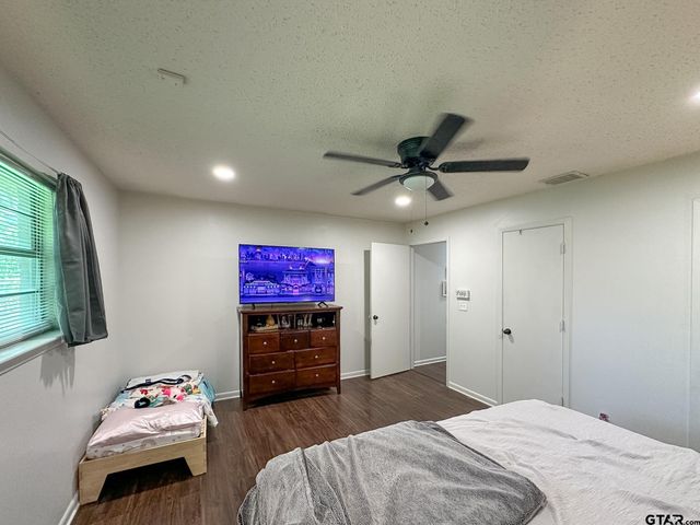 3727 Linda Kaye Dr, Longview, TX 75604