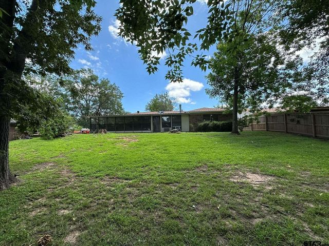 3727 Linda Kaye Dr, Longview, TX 75604