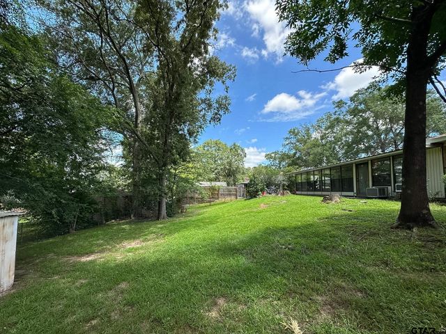 3727 Linda Kaye Dr, Longview, TX 75604