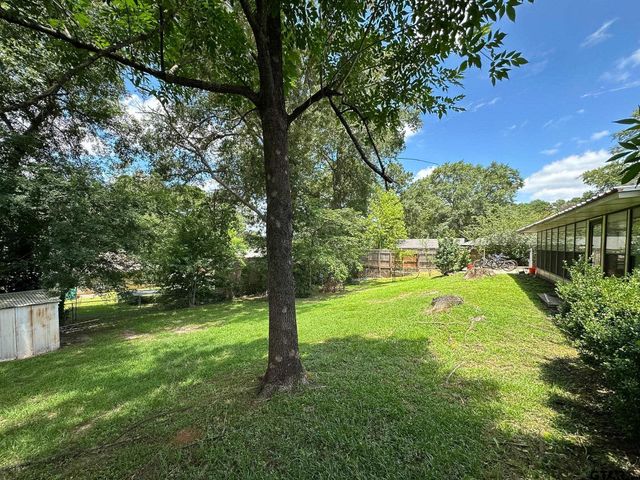 3727 Linda Kaye Dr, Longview, TX 75604