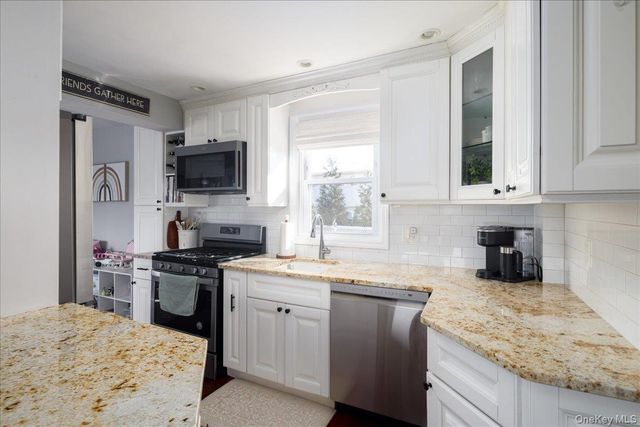 3195 Nantucket Lane, Oceanside, NY 11572