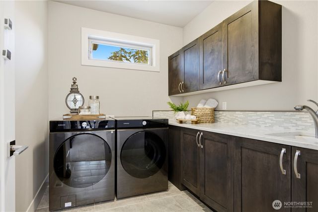 8792 116th Avenue SE, Newcastle, WA 98056