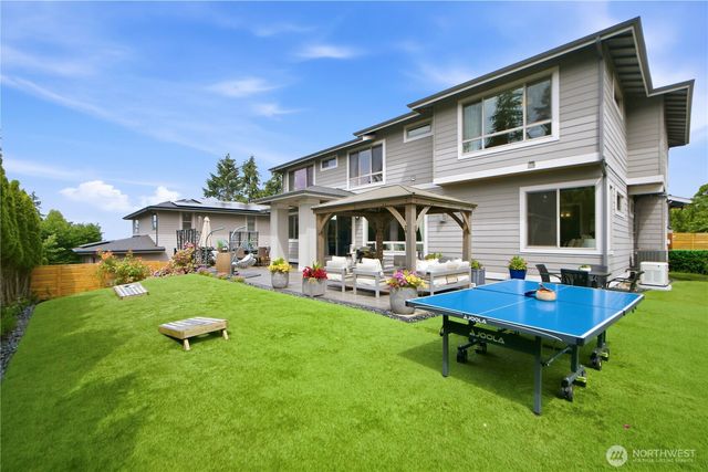 8792 116th Avenue SE, Newcastle, WA 98056