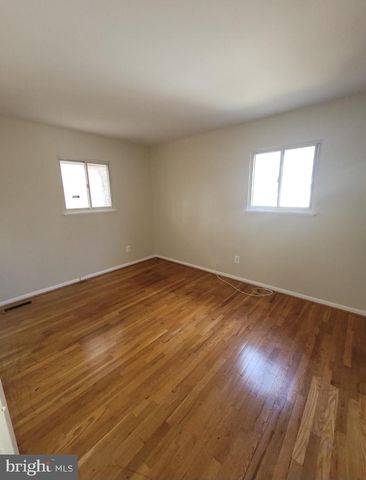 836 BOOKER DR, Capitol Heights, MD 20743