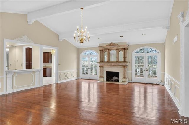 27 Meadowbrook Country Club Estate, Ballwin, MO 63011