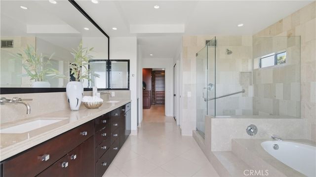 31 Saint Tropez, Newport Beach, CA 92660