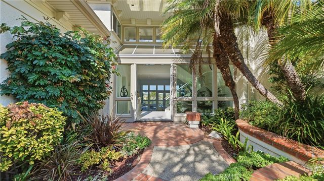 31 Saint Tropez, Newport Beach, CA 92660