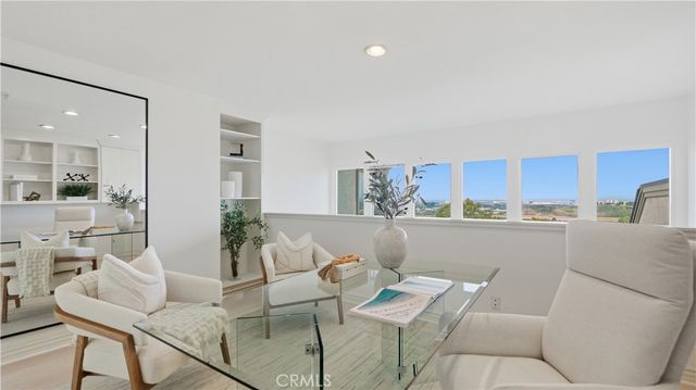31 Saint Tropez, Newport Beach, CA 92660