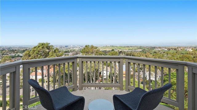 31 Saint Tropez, Newport Beach, CA 92660