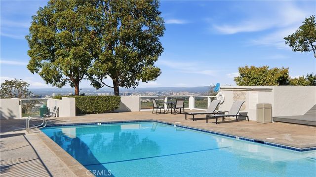 31 Saint Tropez, Newport Beach, CA 92660