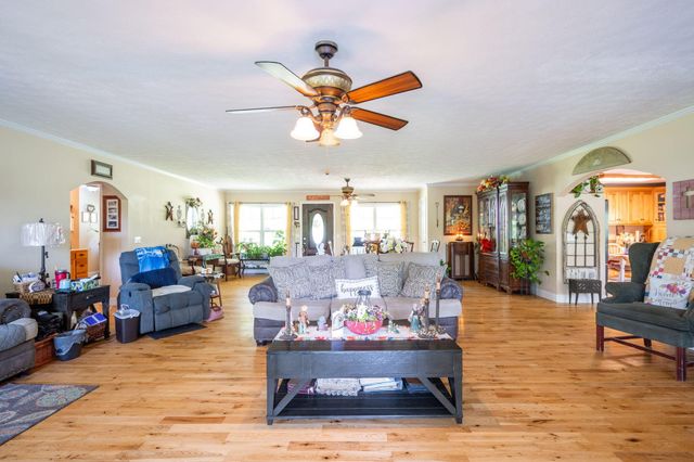 222 Bennie Camp Road, Dunlap, TN 37327
