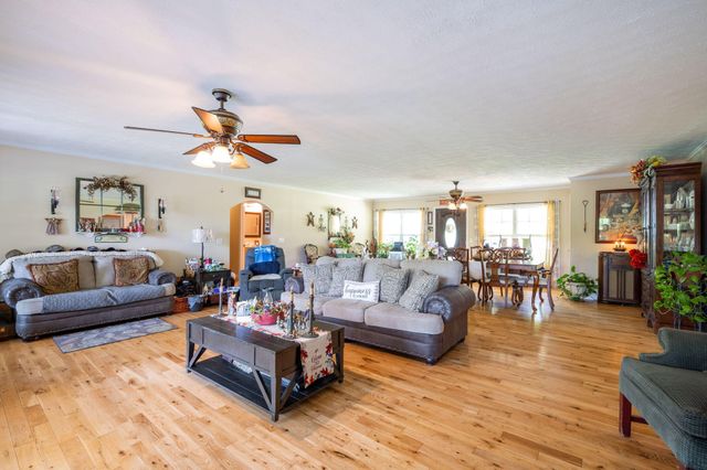 222 Bennie Camp Road, Dunlap, TN 37327