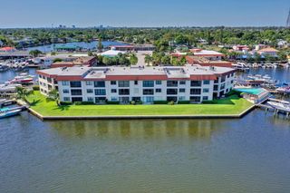 313 Lake Cir 111, North Palm Beach, FL 33408