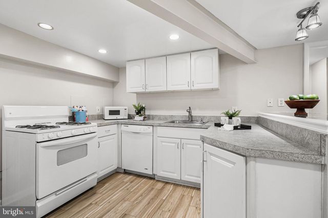 3350 18TH ST NW, Washington, DC 20010