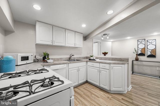 3350 18TH ST NW, Washington, DC 20010