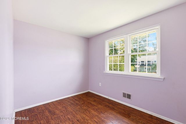 107 Ridge Drive, Toms River, NJ 08753