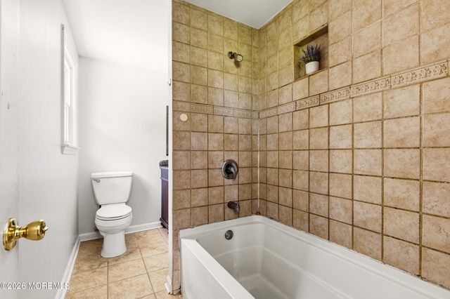 107 Ridge Drive, Toms River, NJ 08753