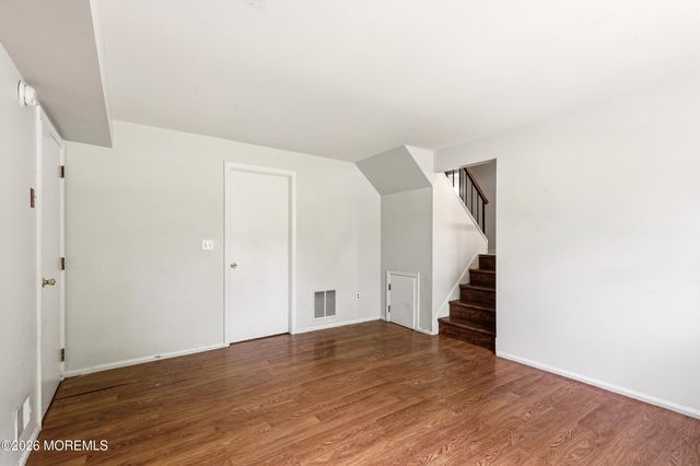 107 Ridge Drive, Toms River, NJ 08753