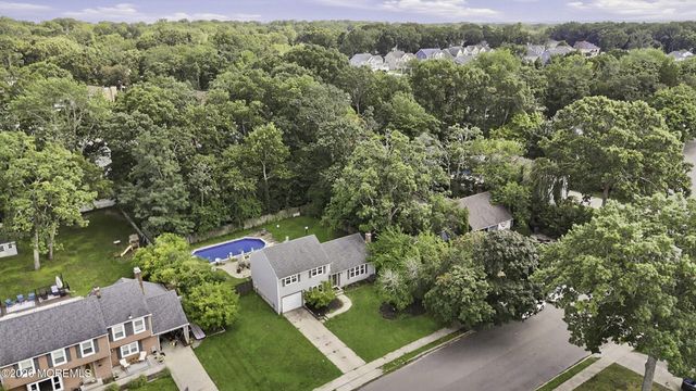 107 Ridge Drive, Toms River, NJ 08753