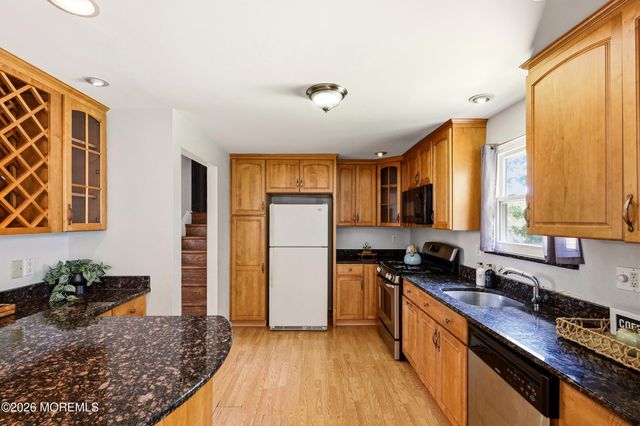 107 Ridge Drive, Toms River, NJ 08753