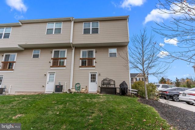 23 FOXWOOD DR, Gilbertsville, PA 19525