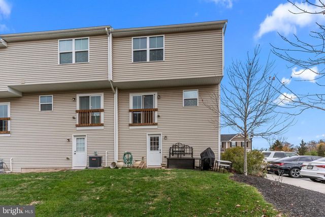 23 FOXWOOD DR, Gilbertsville, PA 19525