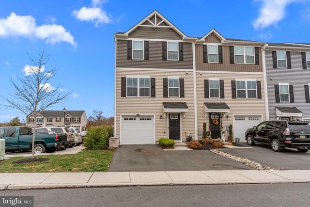 23 FOXWOOD DR, Gilbertsville, PA 19525