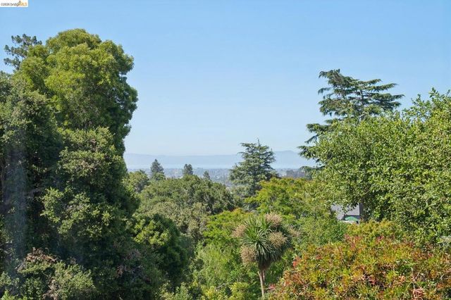 1915 Clemens Rd, Oakland, CA 94602