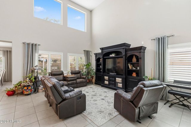 17327 W STRAIGHT ARROW Lane, Surprise, AZ 85387